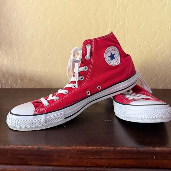 Converse Chuck Taylor All Star Red Hi-Top Canvas Shoes - Picture 1 of 4